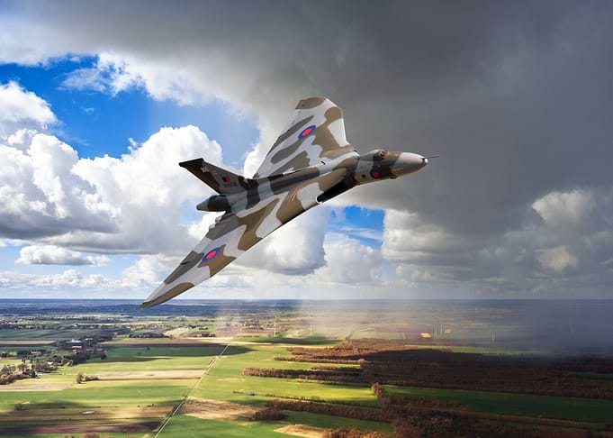 Avro Vulcan Bomber XH558, the last flying Vulcan Bomber ...