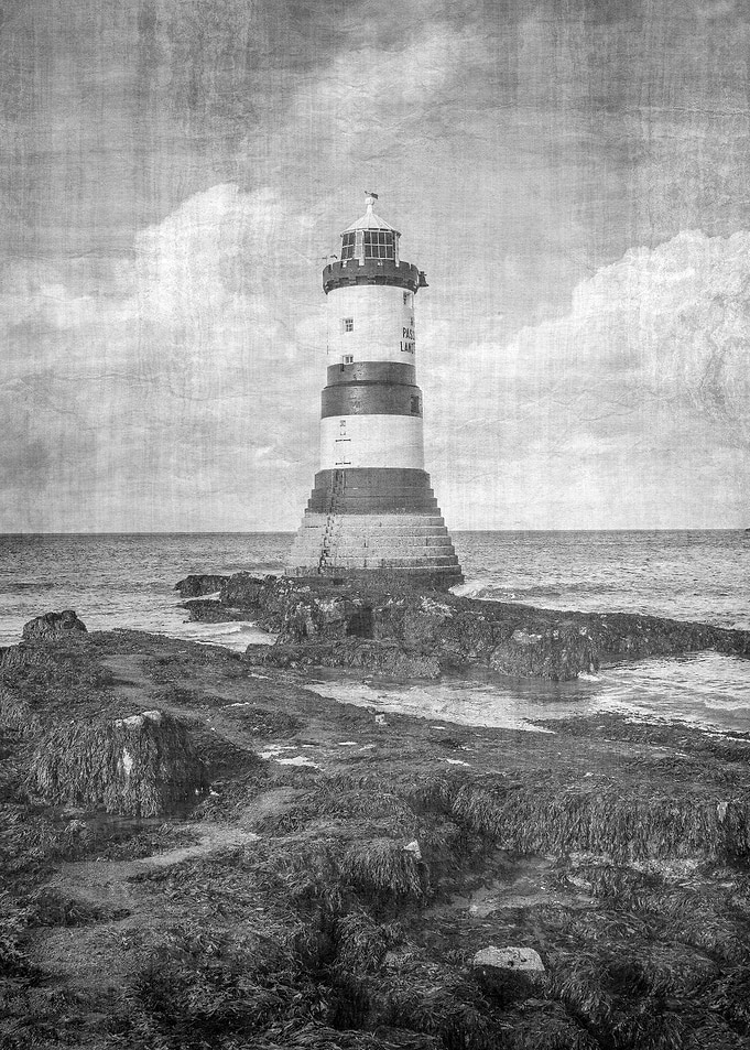 Penmon Lighthouse in Mono 2