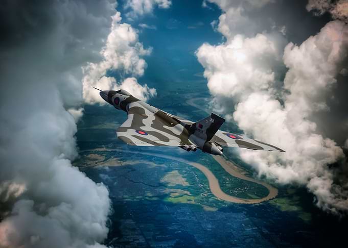 Flying with Avro Vulcan Bomber XH558