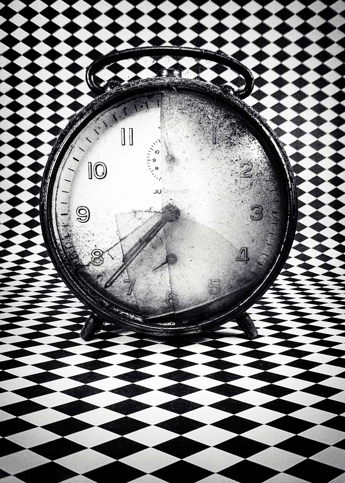 Broken clock