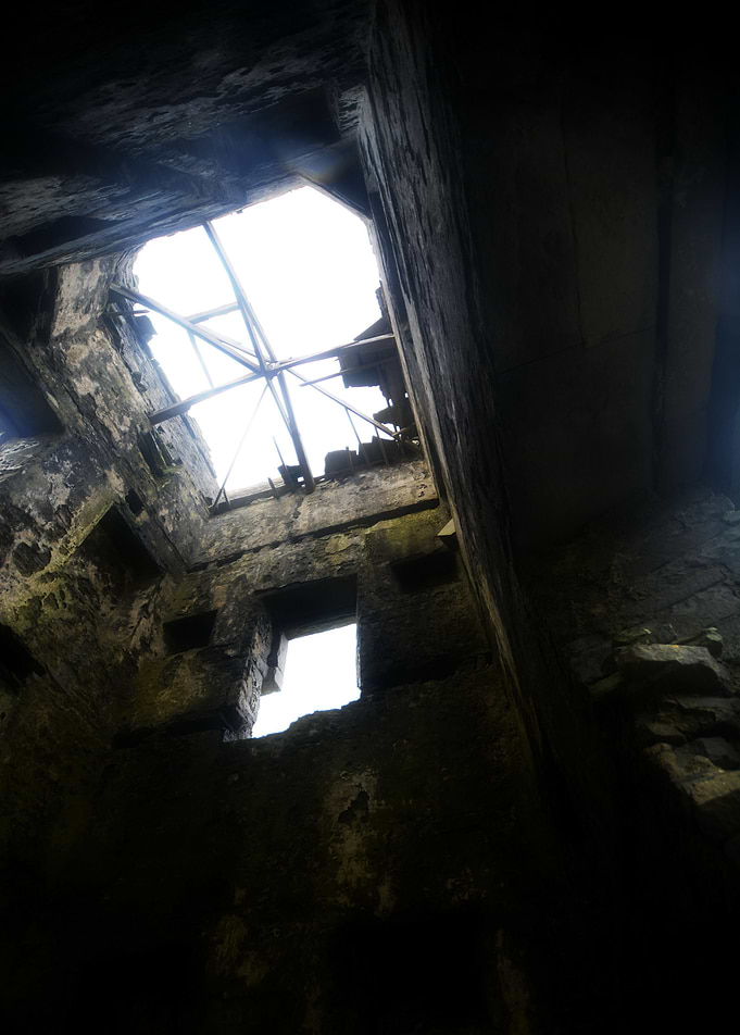 ruin near of cliffs of moher, ireland