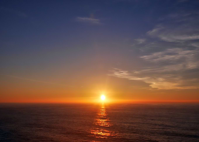 Sunset over the Atlantic Ocean at Death Coast in Galici ...