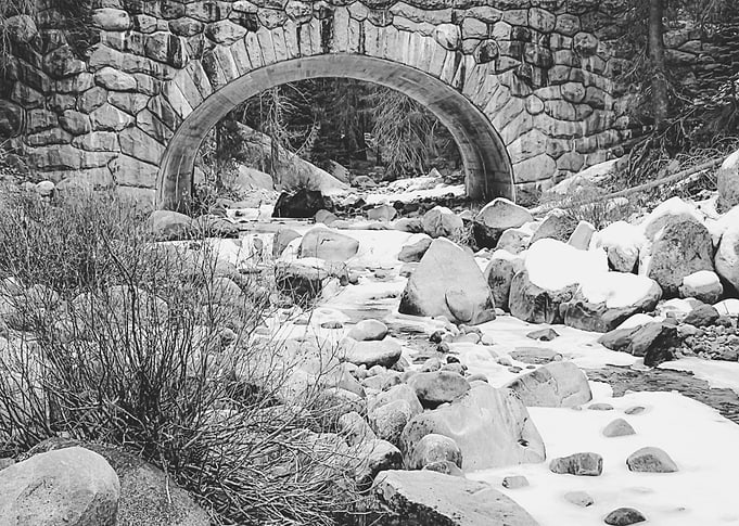 river covered with snow at Sequoia national park, USA i ...