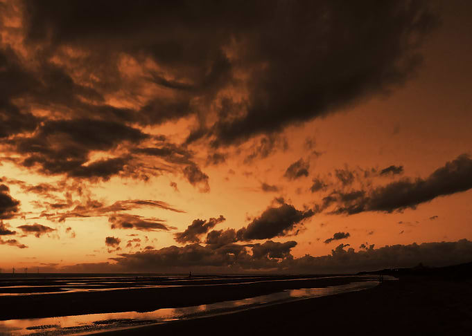 Anthony Gormleys Iron Men