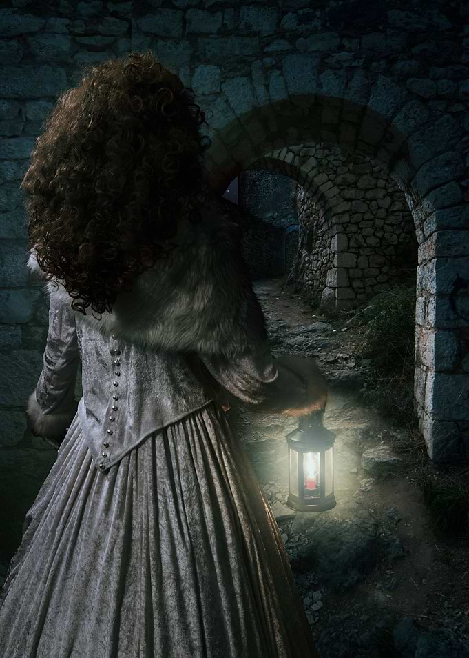 Evening walk in the castle ruins
