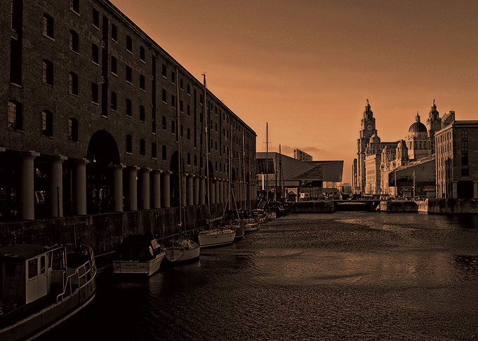 Three Graces and the Pier