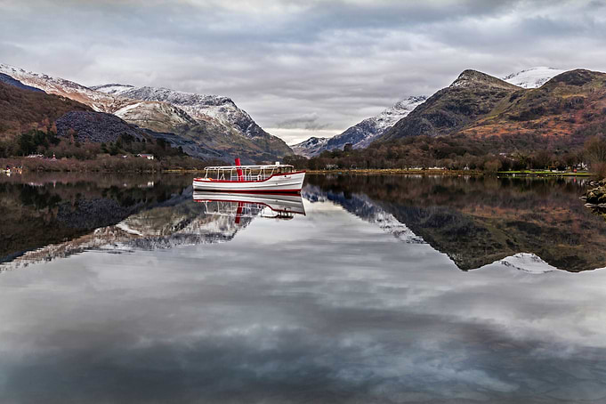 Snowdon Star (Seren Yr Wyddfa) on Llyn Padarn, Llanberi ...