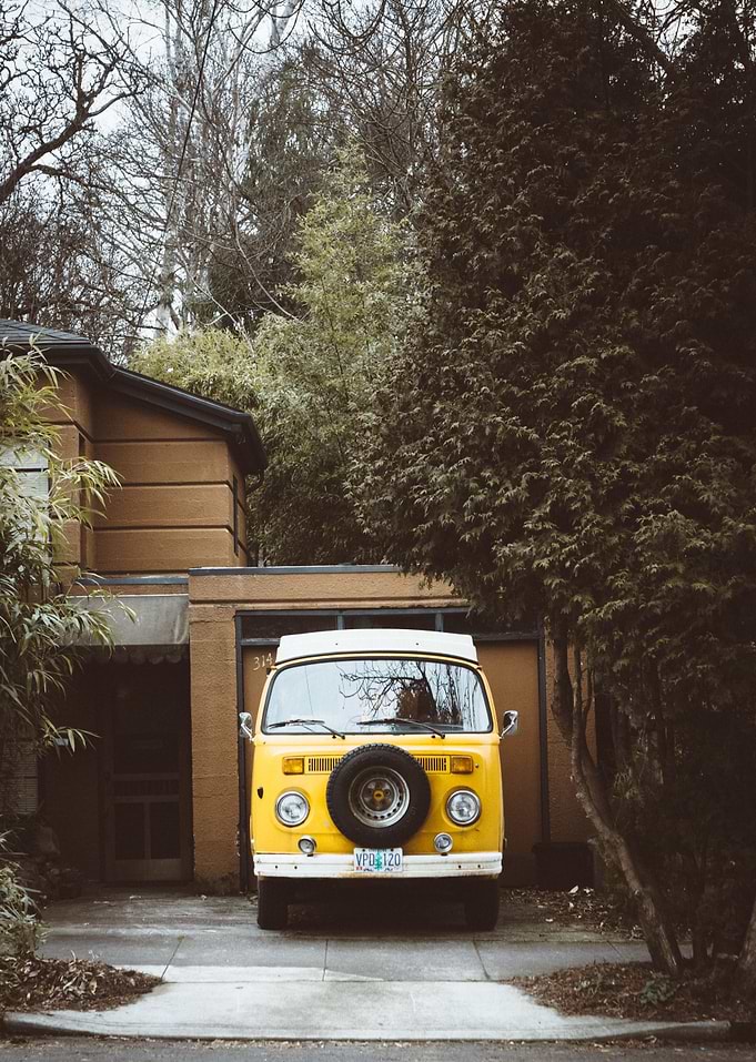 Vintage / Cars / Van / Yel