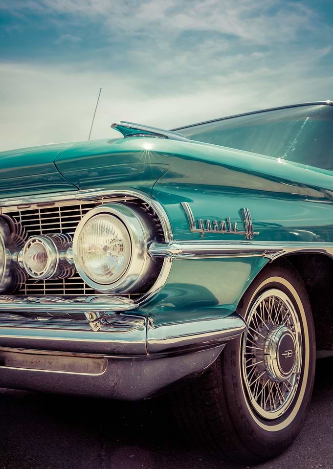 Vintage / Cars / Green / U