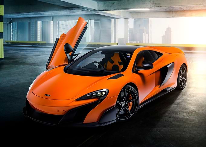 McLaren 675LT, Dubai.