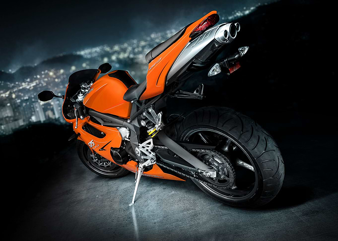 Triumph 675 Daytona.