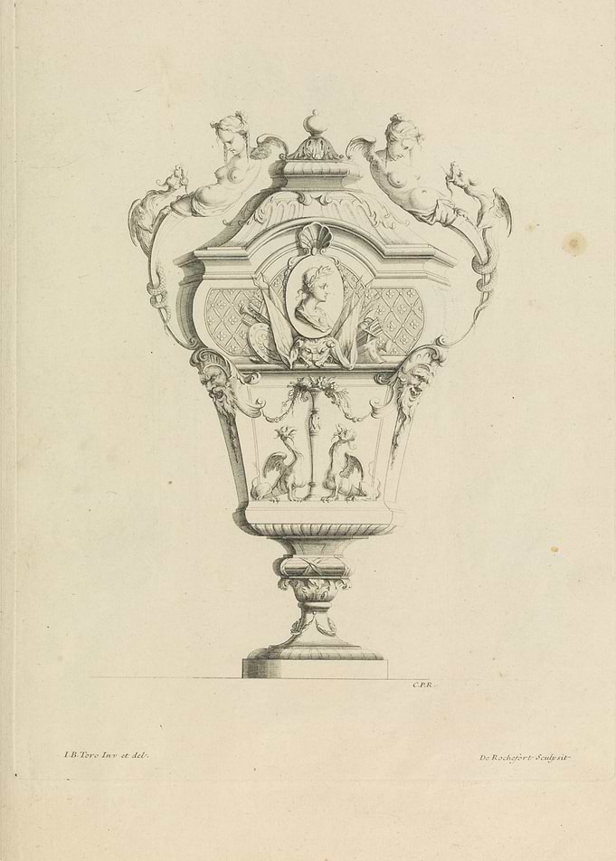 Vintage graphic of Vase with ornaments