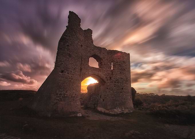 Dramatic sweeping psychedelic skies caught with a long ...