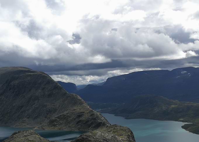 Another look on the Besseggen