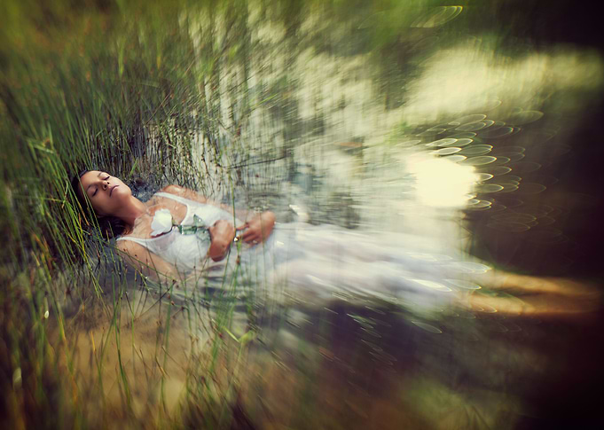 Dreaming to escape