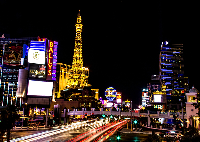 Vegas Eiffel Tower by Nigh
