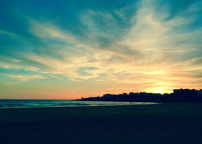 jog on the beach