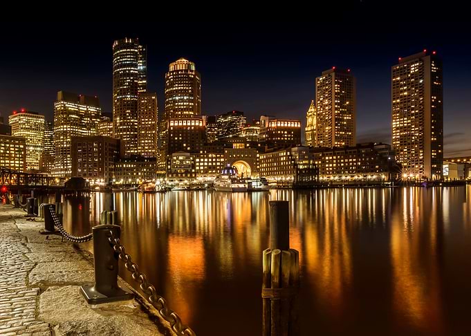 BOSTON Skyline at night
