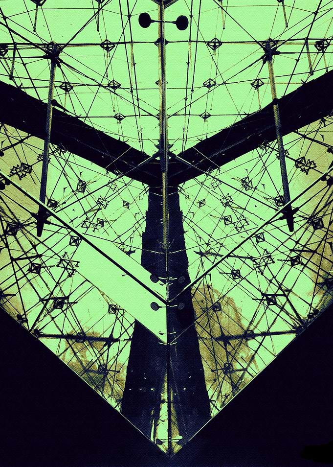 Inverted Pyramid du Louvre