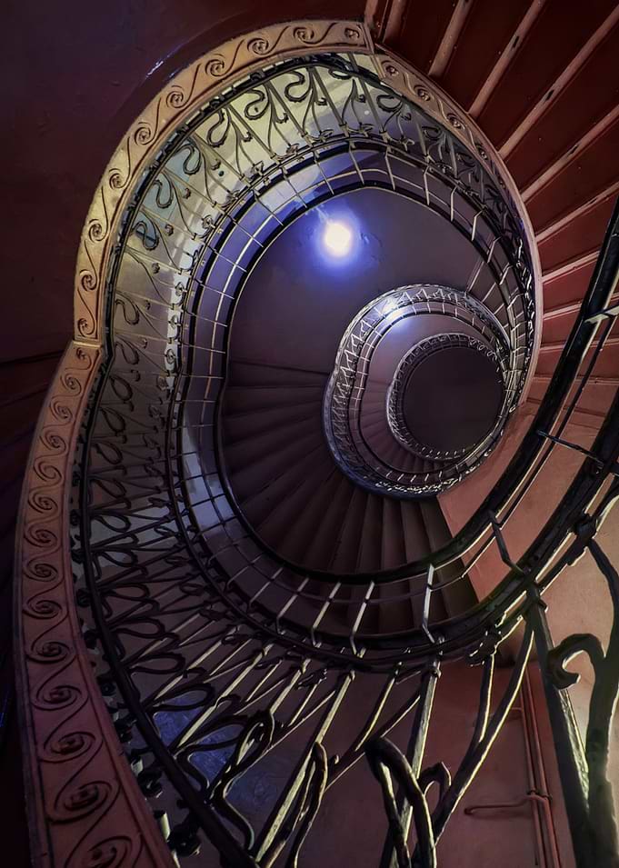 Ornamented spiral staircase