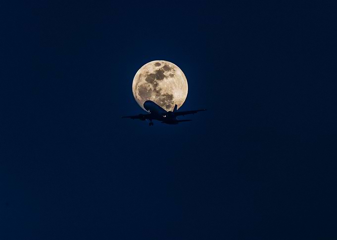 Moon & Carrier