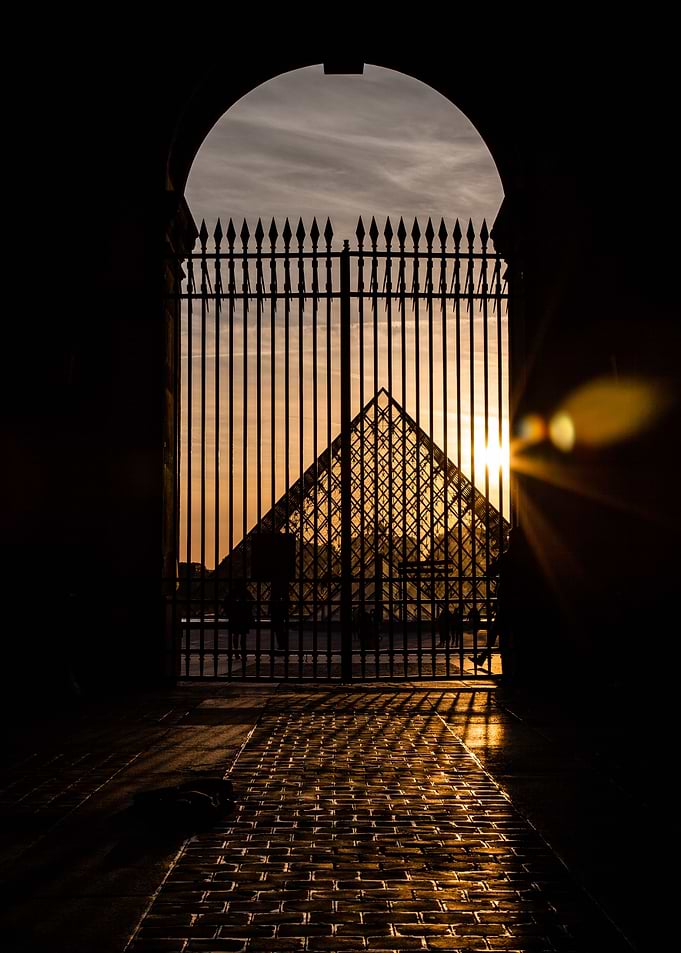 Sunset in Louvre
