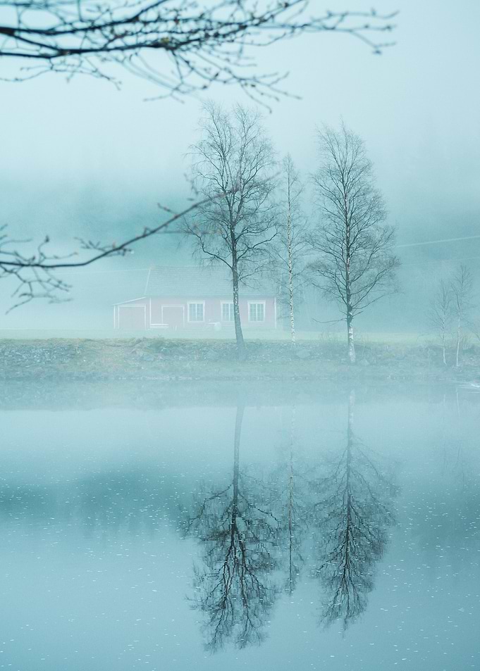 The red house by the river