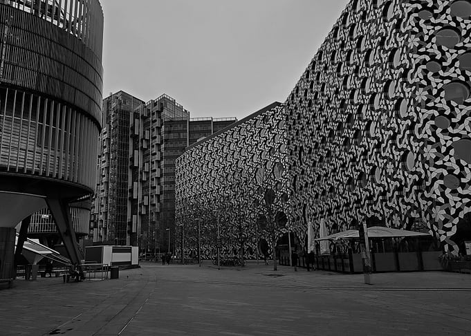 London in Black and White