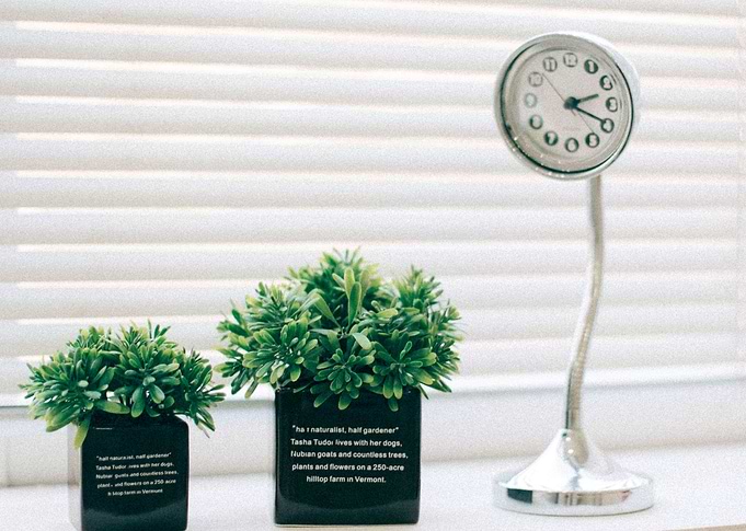green clock