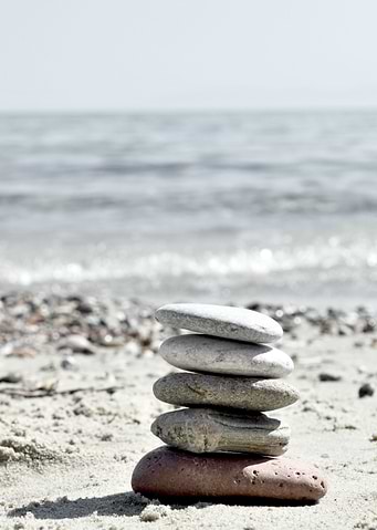 Balancing pebbles