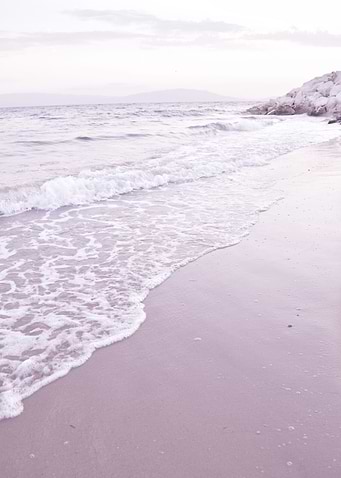 Happiness in waves
