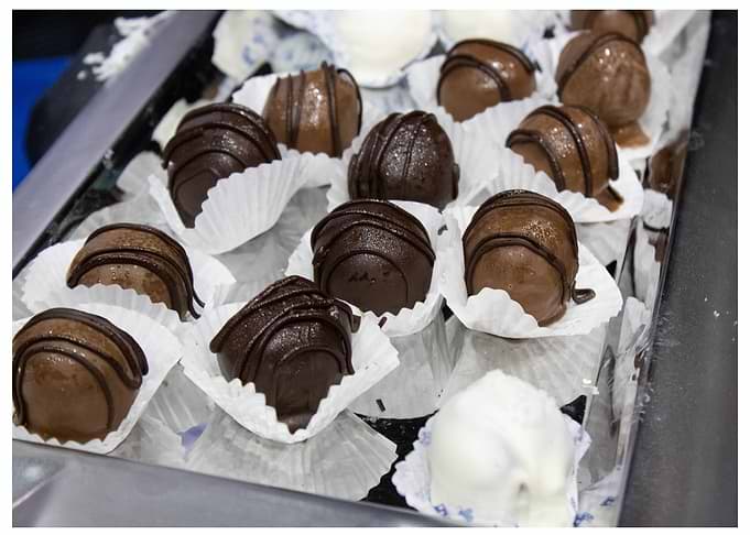 Dark chocolate truffles
