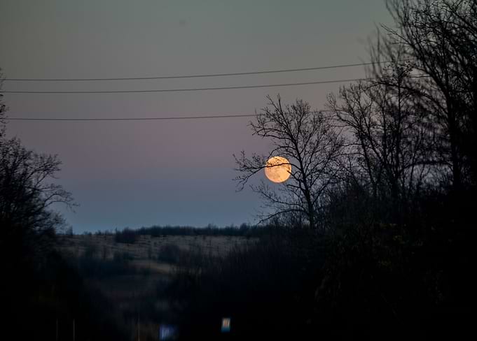 Hiding Blood Moon