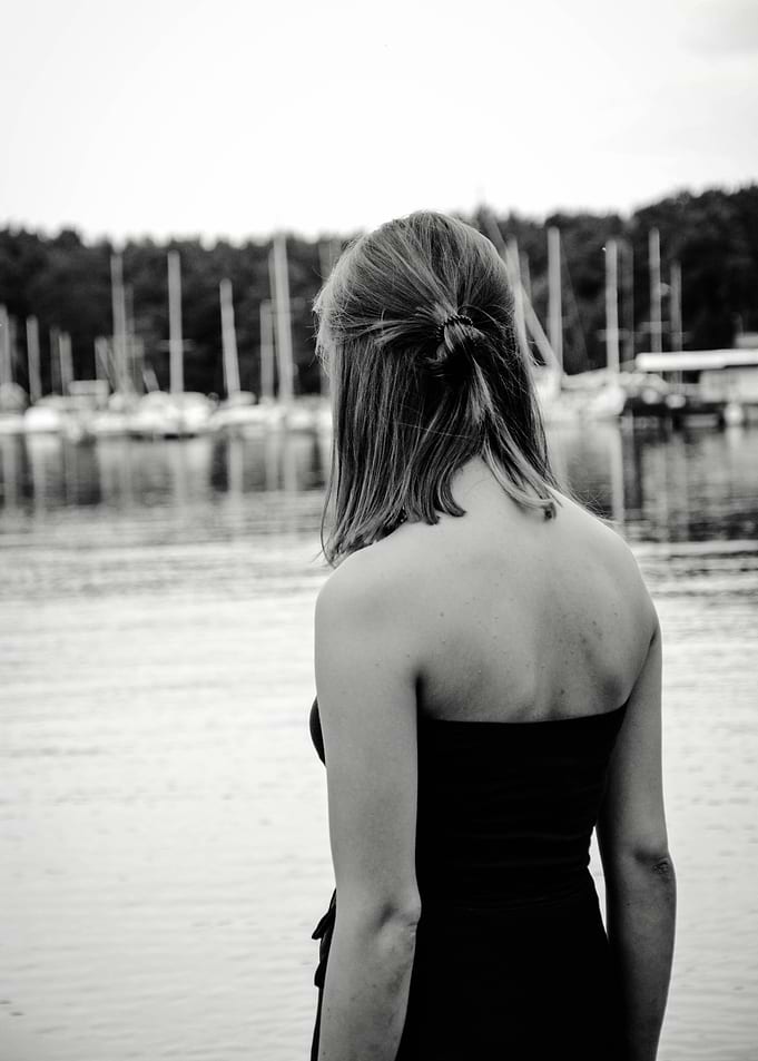 Stay for a moment