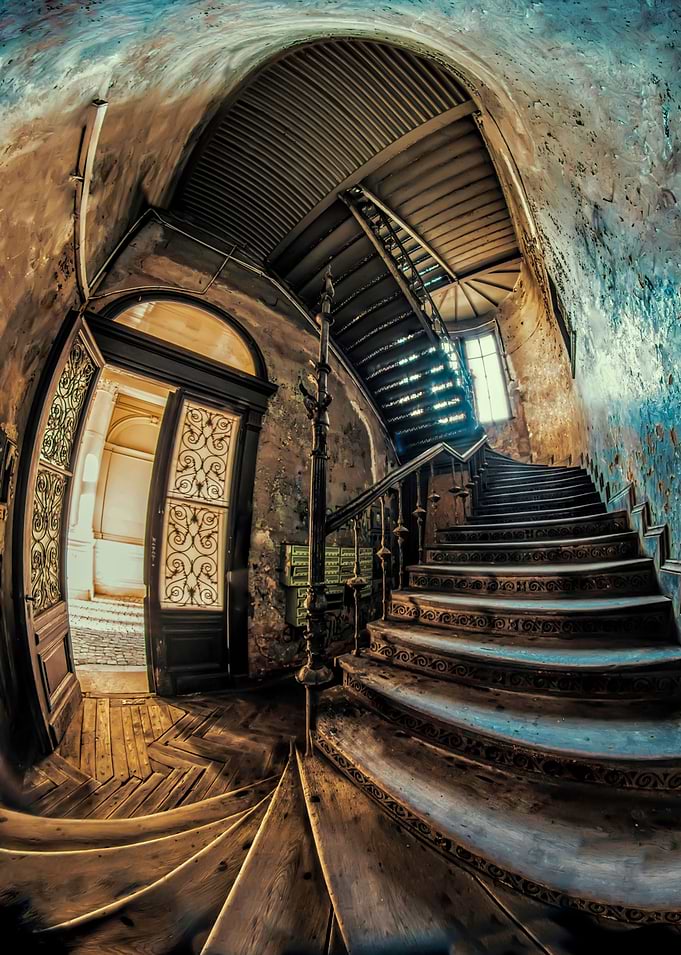 An old forgotten staircase