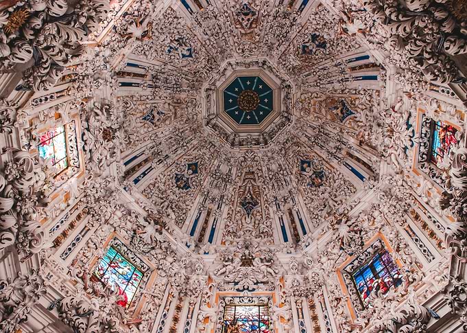 Mesmerizing chapel ceiling