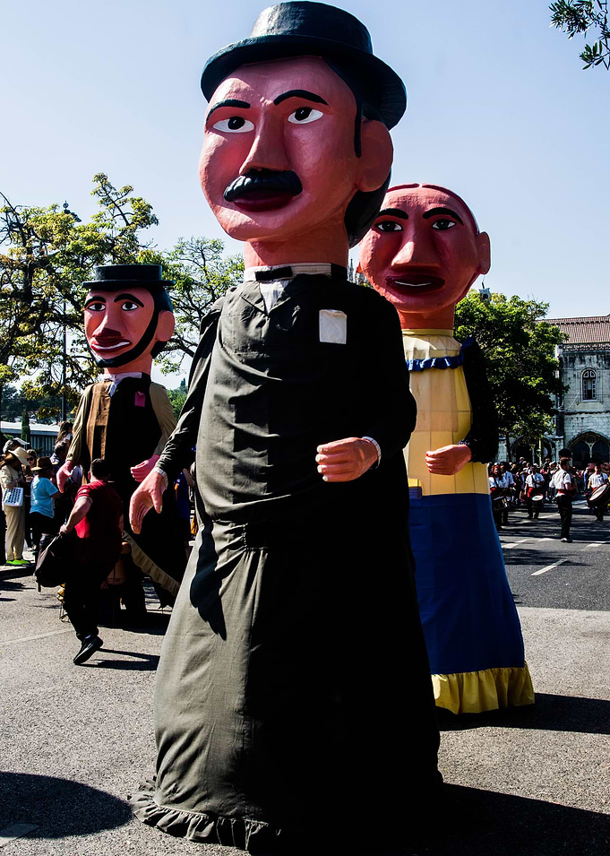 Gigantones