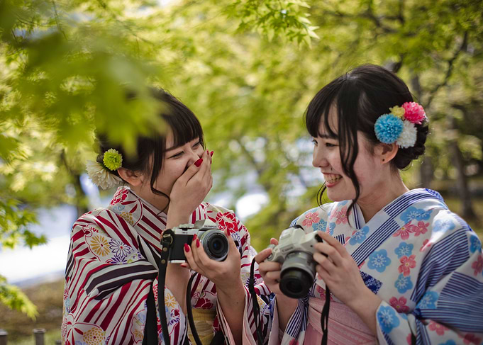 Shy kimono grils