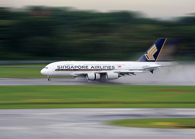 Airbus A380-841