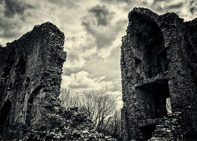 Llawhaden Castle