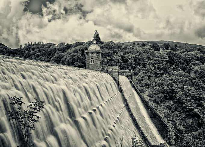 Pen y Garreg dam