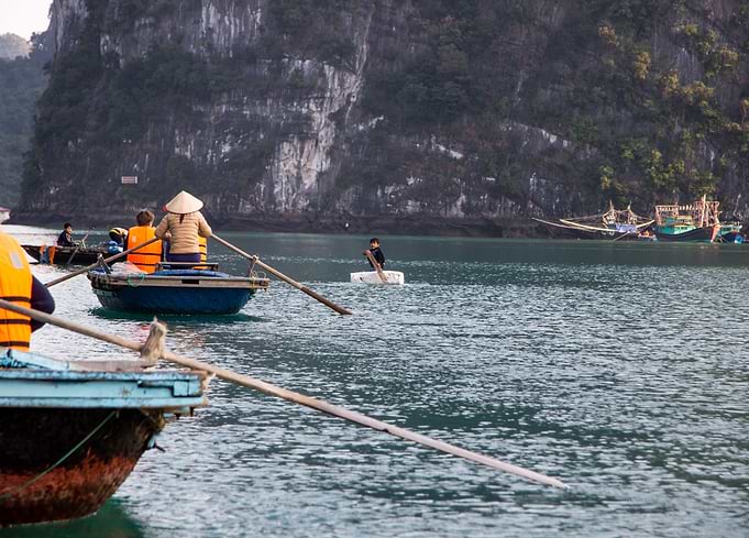 Vietnam Ha Long Bay Kid