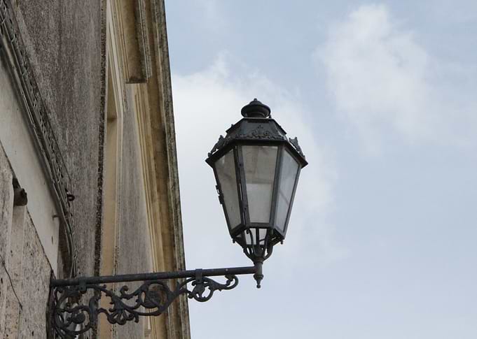 1800's lamp in Salento