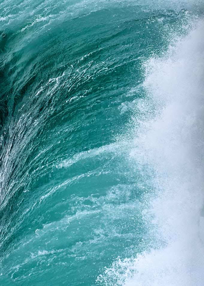 Close Up Wave