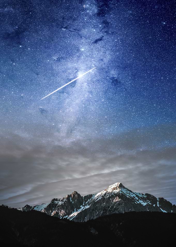 Shooting star & milky way
