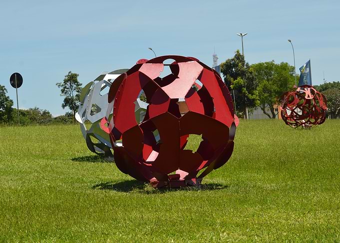 Globe