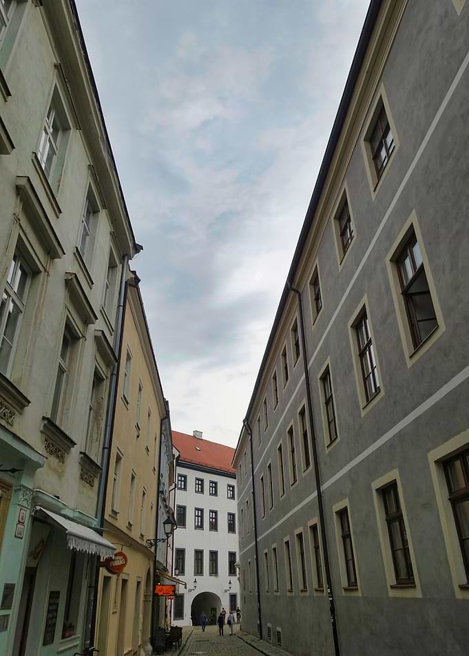 Narrow Road