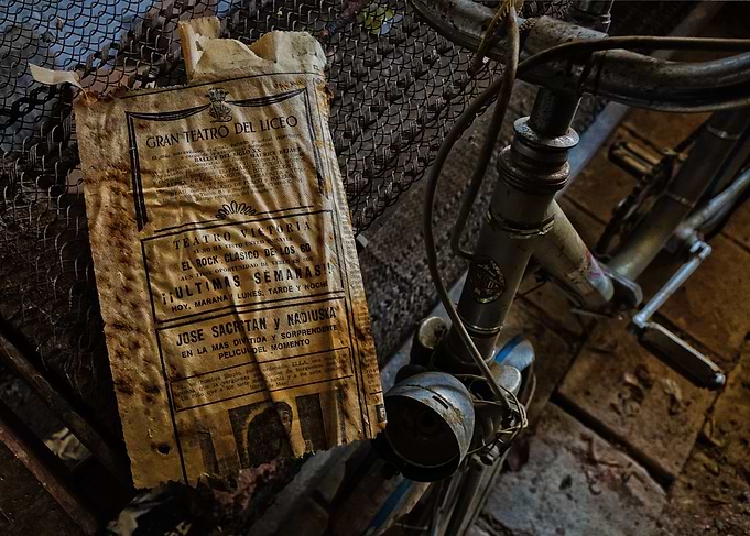 Abandoned bicycle