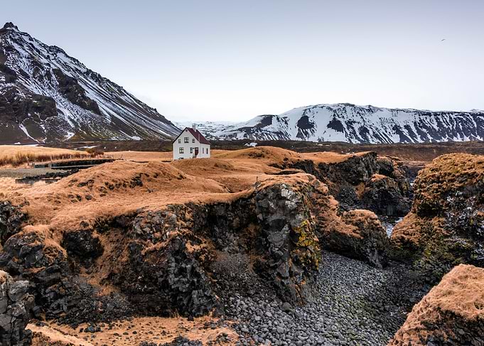 Lonely House