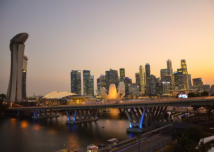 Singapore by Night V1